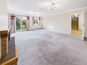 Living Room- click for photo gallery